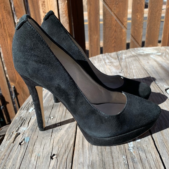 INVENTORY LIQUIDATION SALE! Michael Kors Black Suede Platform Pumps Size 7 - Picture 8 of 12